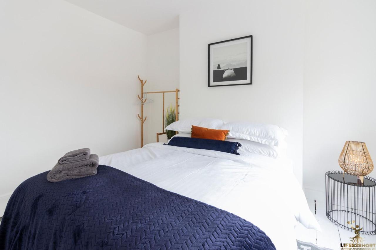 Luxe Garden House For 6 In Central 엑서터 외부 사진